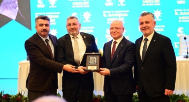  Bursa'da son 1 hafta'da 5 bin 284 kişi AK Parti kadrolarına katıldı