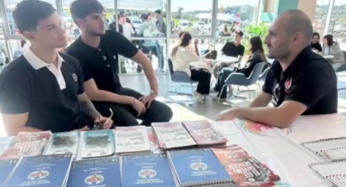 Bursa polisi okullarda öğrencileri bilgilendirdi