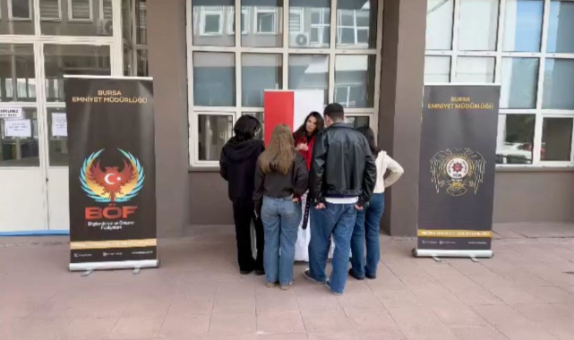 Bursa polisi okullarda öğrencileri bilgilendirdi