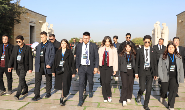 Bursalı gençler, Ata’nın huzuruna çıktı