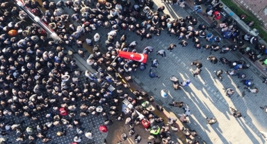 Bursalı şehit binbaşıyı binlerce kişi uğurladı