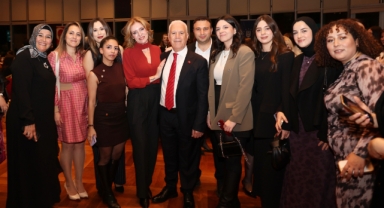 Büyükşehirli öğretmenler özel gecede buluştu