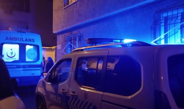 Evini yakarak intihar etmeye kalkıştı