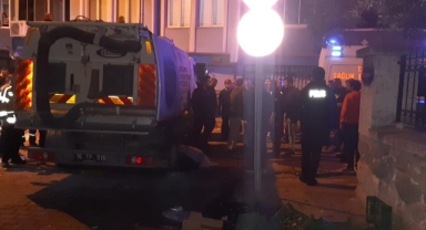 Geri manevra yapan çöp kamyonu yaşlı adamı ezdi