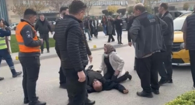 Hastane önünde feci kaza