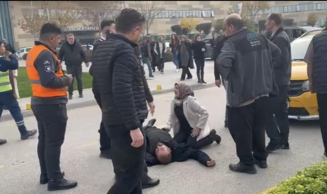 Hastane önünde feci kaza