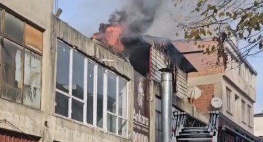 İnegöl'de mobilya imalathanesinde yangın