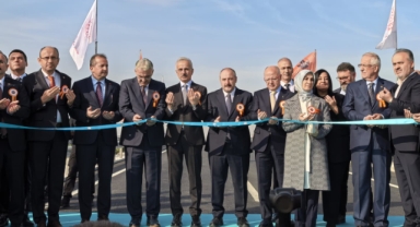 İnegöl'de yeni köprülü kavşak törenle açıldı