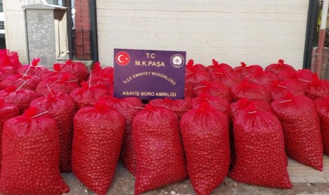 Mustafakemalpaşa'da hırsızlar 46 çuval ceviz ile yakalandı