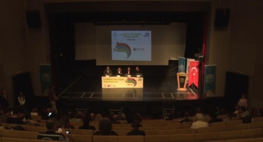 Nilüfer'de Başkan Özdemir sempozyumda konuştu