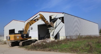 Nilüfer’de imara aykırı iki yapı yıkıldı