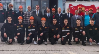 Öğrenciler deprem tatbikatını başarıyla tamamladı