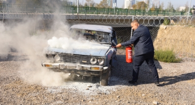 Otobüs şoförlerine yangın söndürme eğitimi