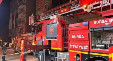 Patlayan pelet soba kafede yangın çıkardı