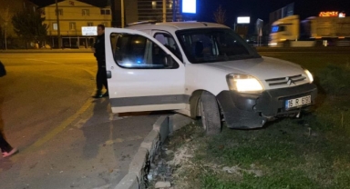 Polisin 'dur' ihtarına uymayan sürücü kaza yaptı