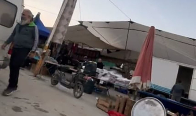 Uyuşturucu satıcısına semt pazarı'nda suçüstü!