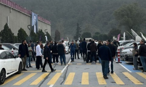 Üzerindeki silah oyuncak çıktı