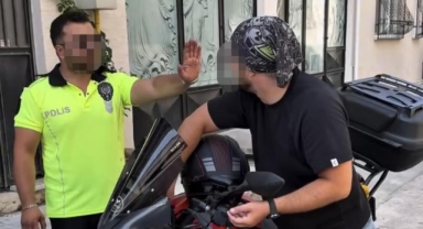 Video çeken gençler polis kıyafeti giyince gözaltına alındı