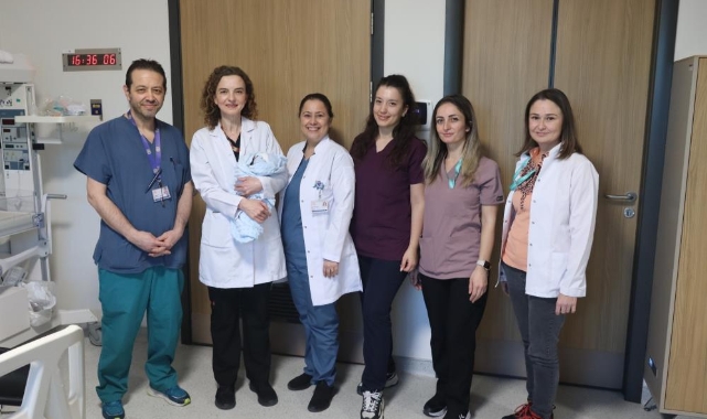 Bursa Şehir Hastanesi Tüp Bebek Merkezi'nde ilk bebek dünyaya geldi