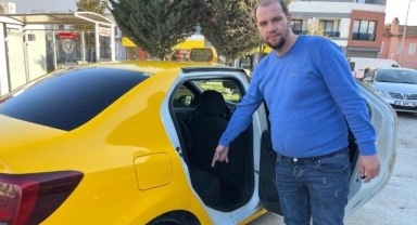 Bursalı taksici yaşlı çiftin araçta unuttuğu parayı teslim etti
