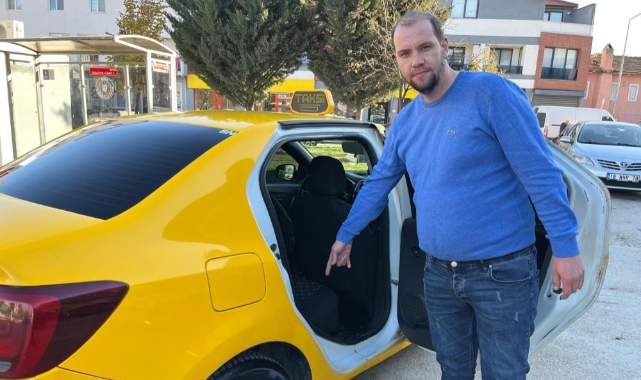 Bursalı taksici yaşlı çiftin araçta unuttuğu parayı teslim etti