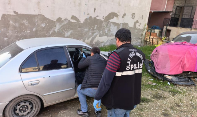 Emanet araca kurşun yağmuru!