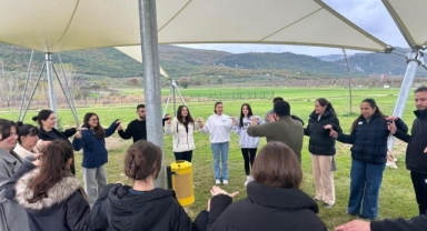 Gençler iklim krizini doğada ele aldı