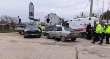 Işık ihlali kaza getirdi: 2 yaralı