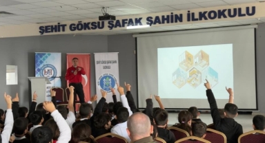 JAK’tan öğrencilere