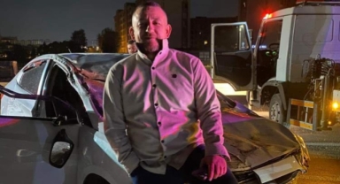 Kazadan yara almadan kurtuldum pozu