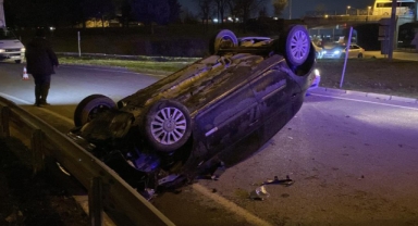 Kontrolden çıkan otomobil takla attı