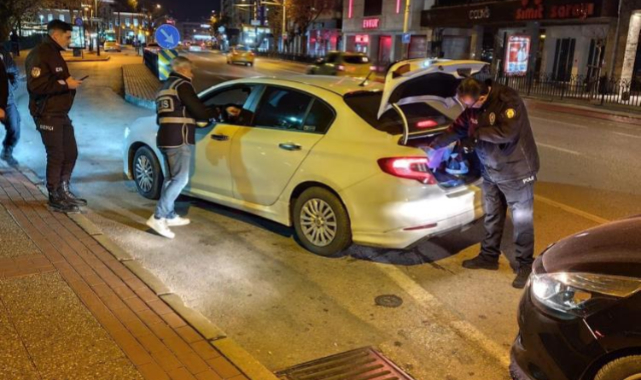 Polis Bursa'da denetimlerini aralıksız sürdürüyor