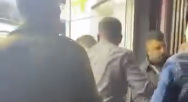 Telefoncuda çıkan tartışmaya çevre esnaf müdahale etti