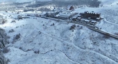 Uludağ'da kar kalınlığı 10 santimetreye yaklaştı