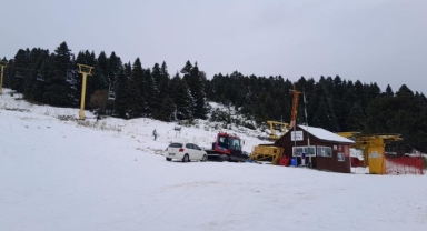Uludağ'da kar yağışı etkisini sürdürüyor