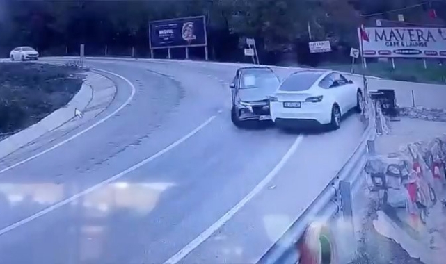 Uludağ yolu buz pistine döndü