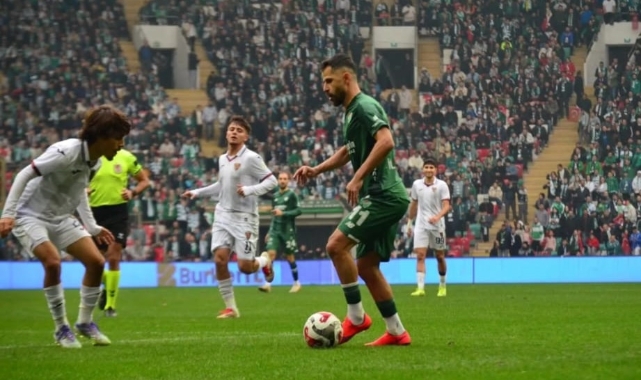 Bursaspor Yeni Mersin İdman Yurdu'nu 3 golle geçti