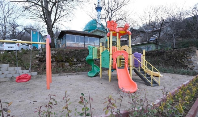 İnegöl Belediyesi’nden İclaliye Mahallesi’ne yeni meydan
