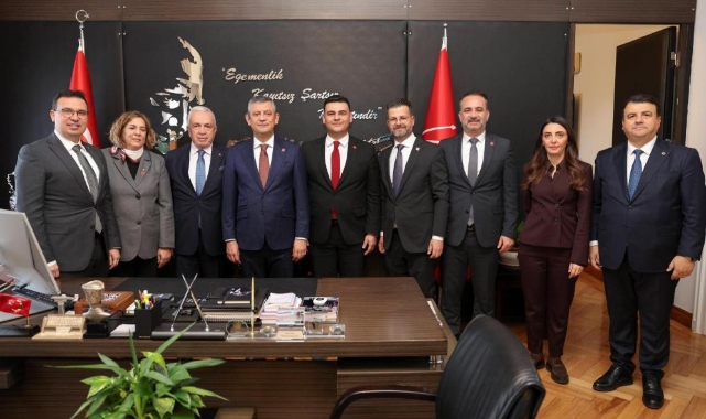 Özgür Özel’den Şadi Özdemir'e temel atma sözü