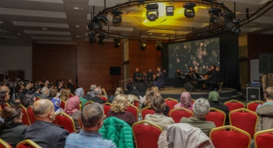 ‘Yüreğimizdeki Ezgiler’ gönüllere dokundu