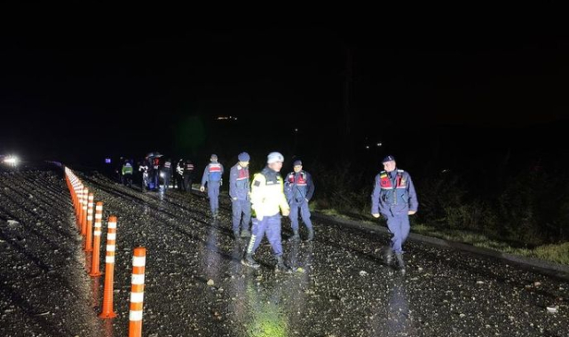 Balıkesir'de otoyol'a F-16 düştü: 1 pilot şehit