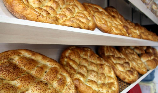 Bursa'da 450 gramlık BESAŞ pidesi 25 lira