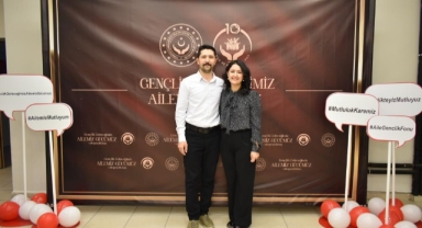 Bursa'da Aile Yılı'nda gençlere güçlü destek