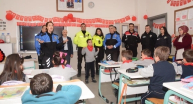 Bursa'da polislerden ilkokul öğrencilerine güvenlik eğitimi