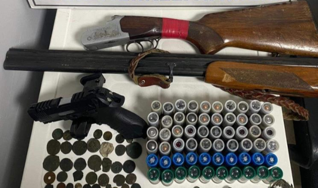 Bursa'da tarihi eser ve ruhsatsız silah operasyonu