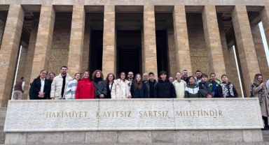 Bursalı şampiyon küçük tenisçilerden Ankara’ya ziyaret