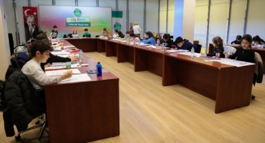 Çocuklar bir günlüğüne ressam oldu