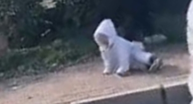 Dilenci kadın kavgasırasında kucağındali bebeğini düşürdü