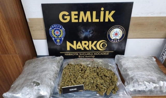 Gemlik'te 3,7 kilo esrar ele geçirildi
