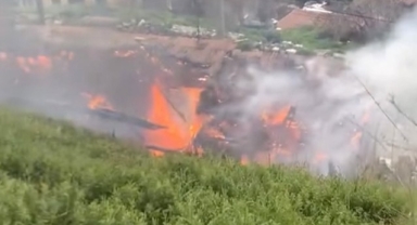 Gemlik'te alev alev yanan ev küle döndü